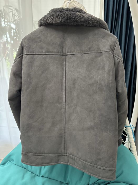 Cojoc/Haina blana artificiala H&M