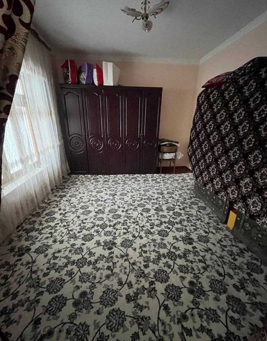 Дом 4 сотки, 7 комнат по ул.Лахути (заезд для машины имеется)