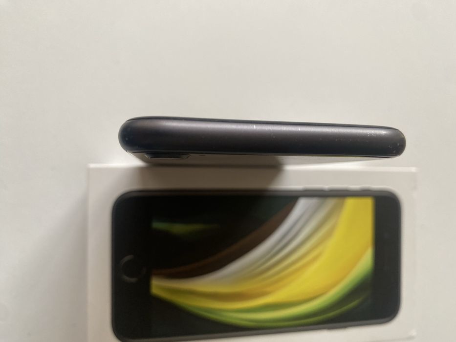 Iphone 8. 100% батерия