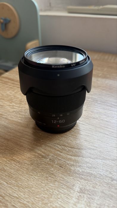 Продавам обектив Panasonic Lumix 12-60 3,5-5,6.