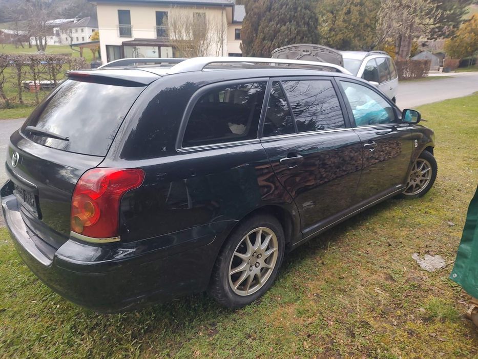 Toyota Avensis 2.0 116