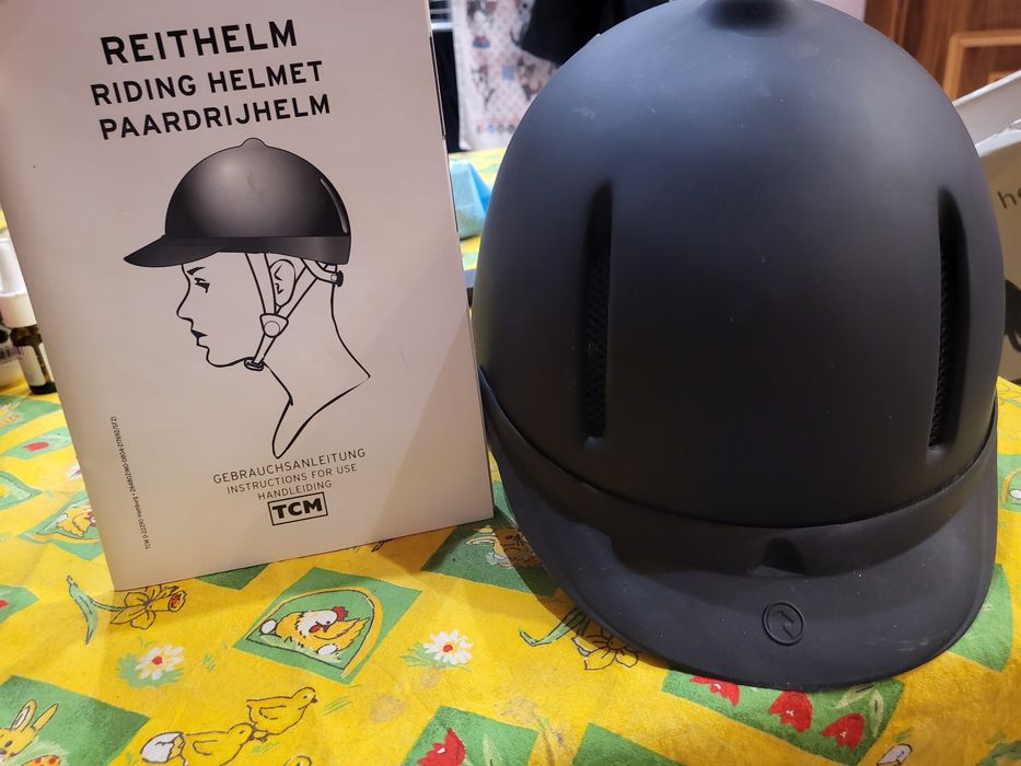 Каска за езда на "TCM"