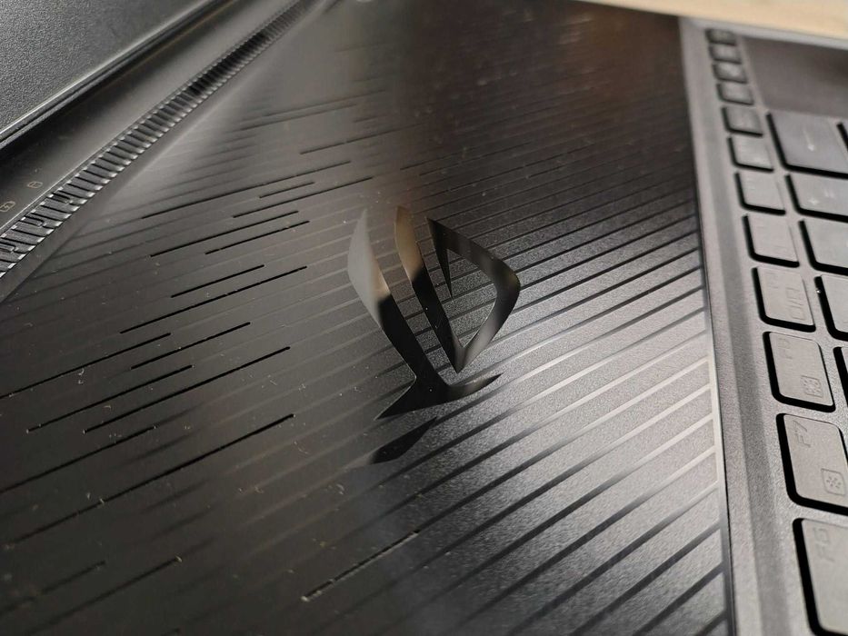 ASUS Zephyrus S15 Intel i7 9750H, 24GB RAM, 1TB SSD, 15", RTX 2070