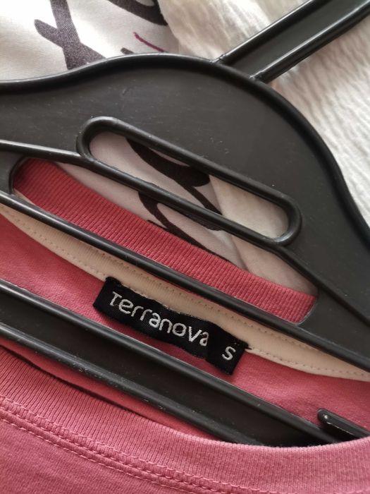 Дамски розови блузи