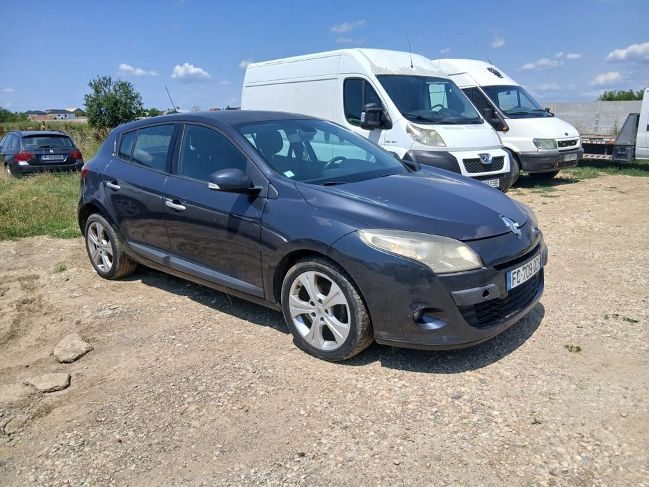 Bara fata far faruri stanga dreapta Renault megane 3