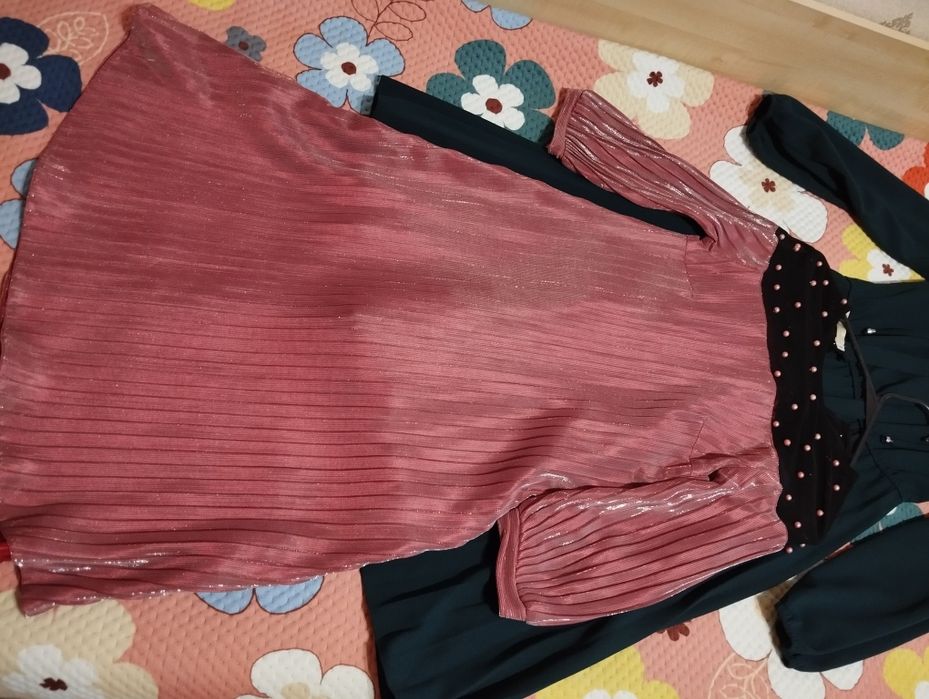 Продам платья(р-р 44-46).