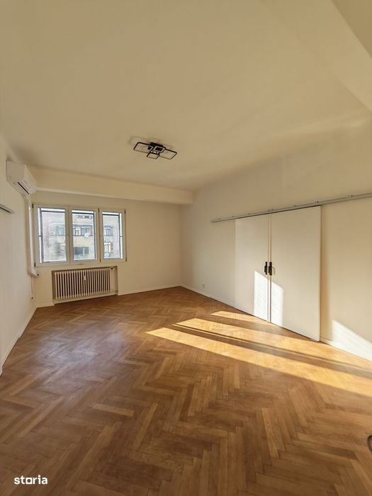 Apartament spațios de lux, renovat integral, zonă excelentă