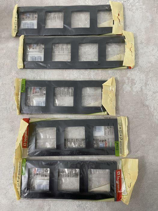 Legrand розетки компьютерная и ТВ, рамки