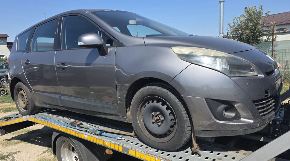 Dezmembrez Renault scenic 3 1.9 dci