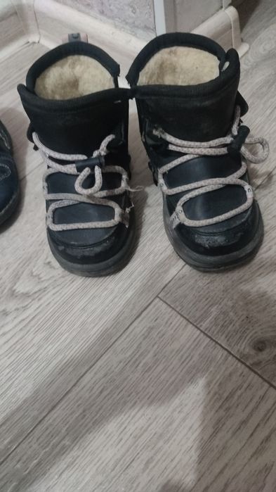 Продам детские зимние ботинки.
