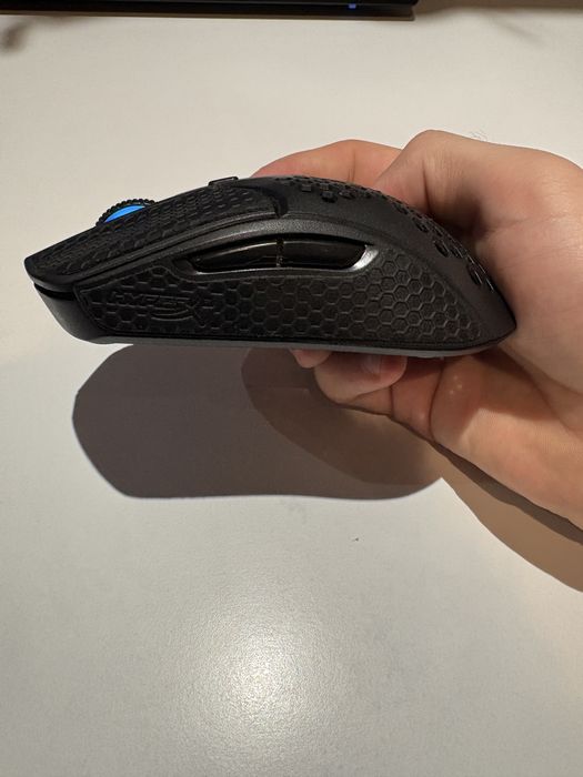 vand mouse HyperX pulsefire haste wireless