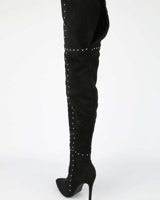 Високи чизми с кристали