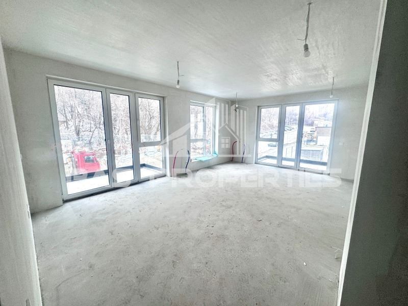 4-стаен в София-Красно Село площ 160