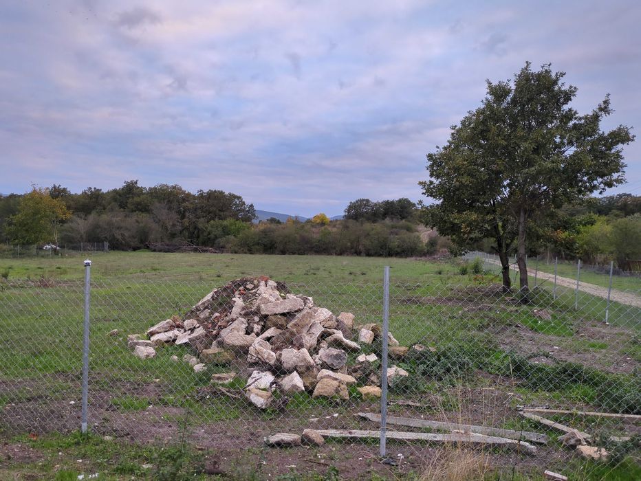 Имот в регулация в с. Нова Шипка, общ. Долни чифлик