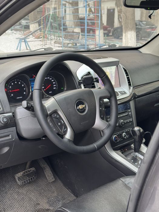 Перешиваем рули, сиденья. Ручки кпп и чехол кулисы.