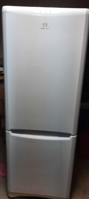 Frigider Indesit total no frost