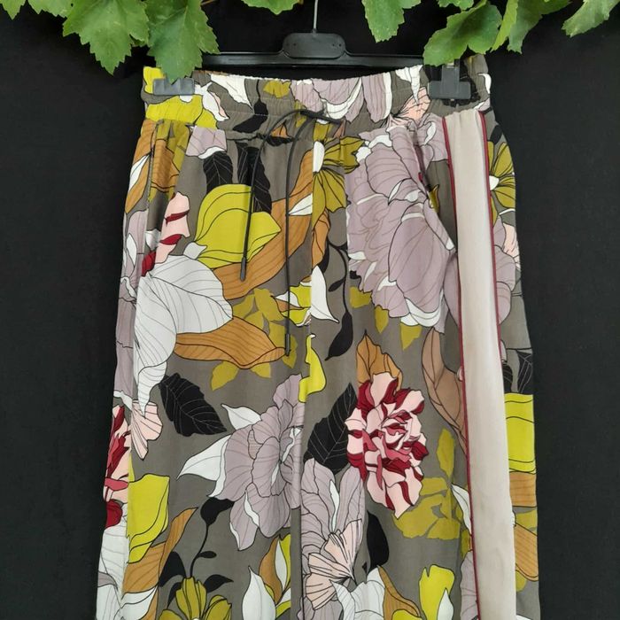 Панталон на Lucy, чисто нов