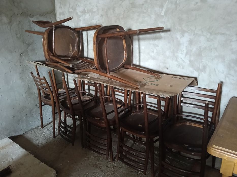 Продам стол и стулья