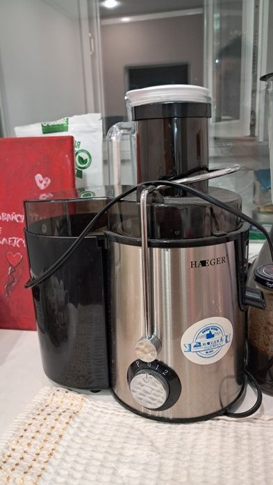 Соковыжималка  почти новая