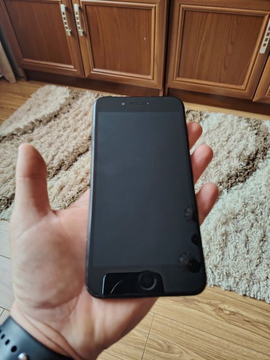 Vând  iPhone 7 plus