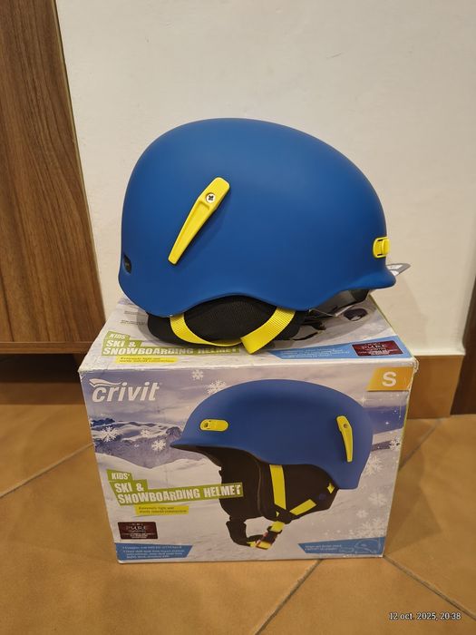 Vând casca ski snowboard mărimea S 70 lei