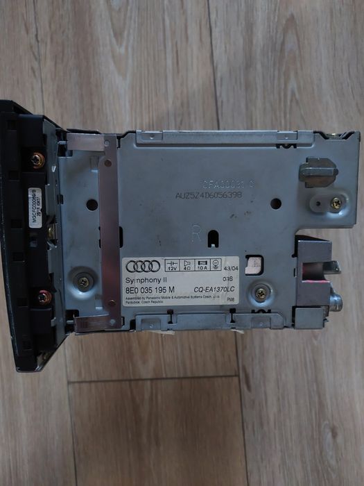 Vând radio symphony 2