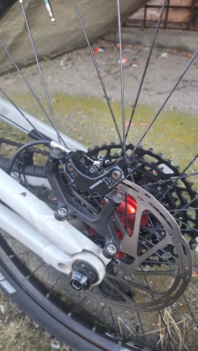 Vând frane SRAM guide t in 4 pistoane