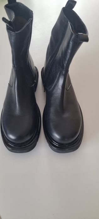 Ghete piele  Noi