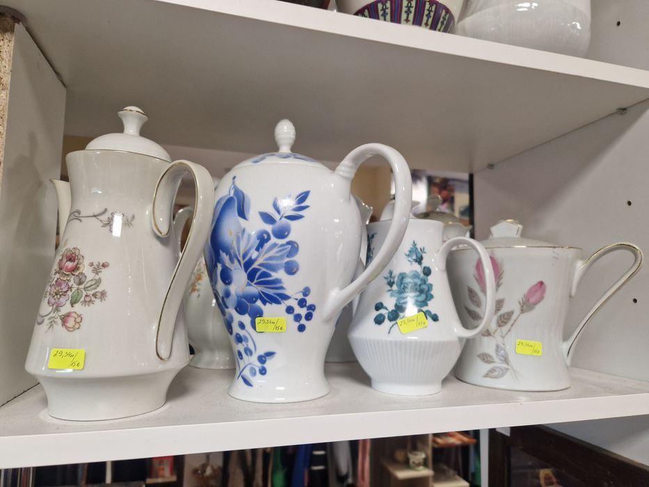 Разпродажба кани и супници