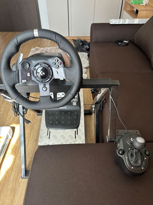 Volan Logitech G920, pedale, schimbator + stand pentru volan