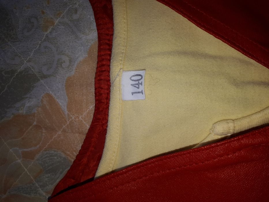 Детска блузка с кожено елече