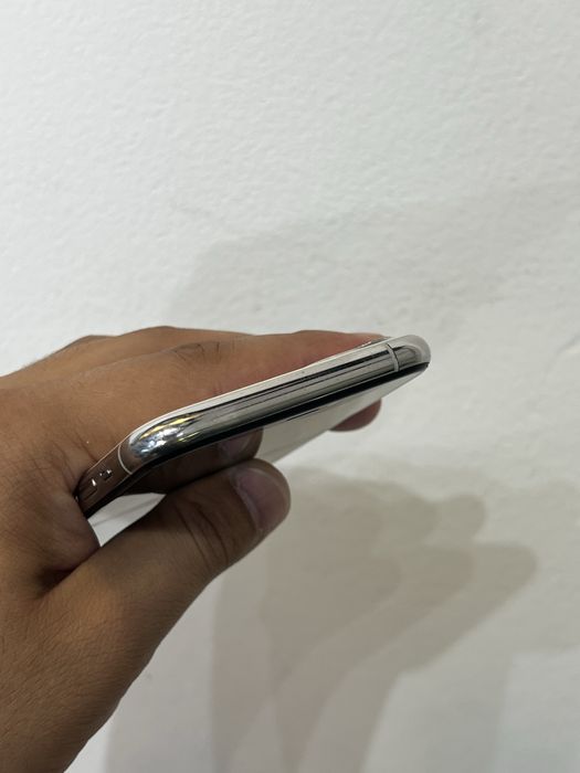 Продам Iphone 11 pro 64 GB