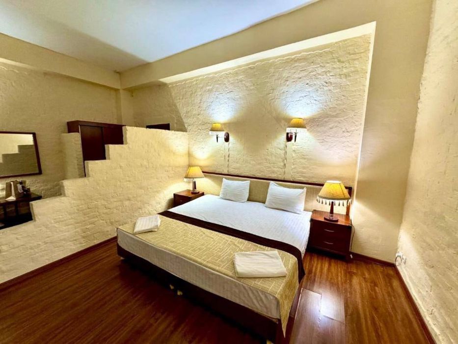 Продажа Гостиницы по Ул Шота Руставели 3800м2 ориентир Гранд Мир отель