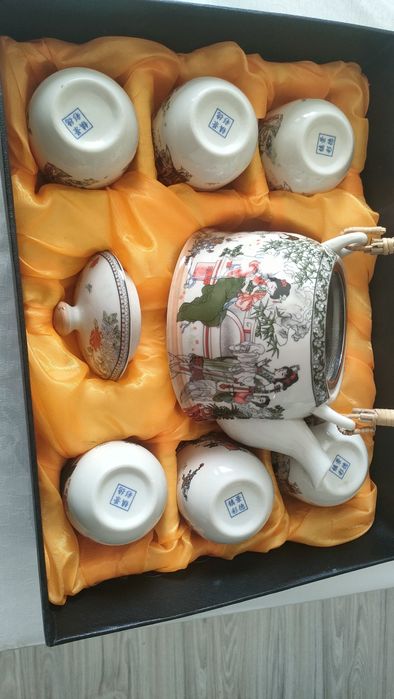 Продам Чайный набор сервис