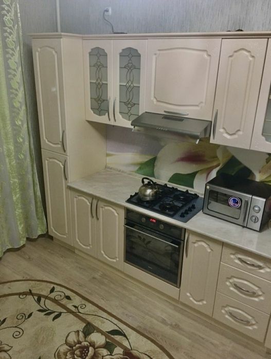 Абая. 1-комнатная посуточно