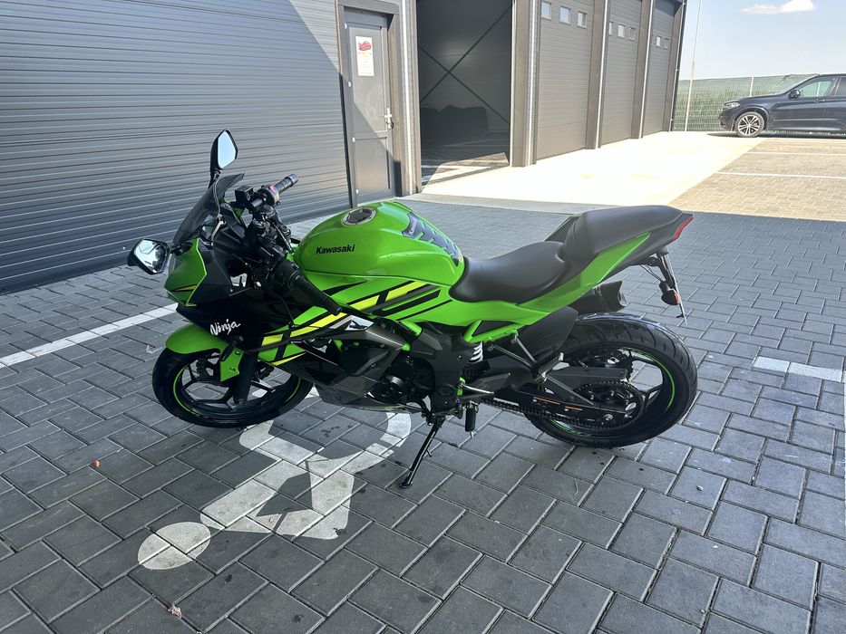Kawasaki Ninja 125 2019' ABS