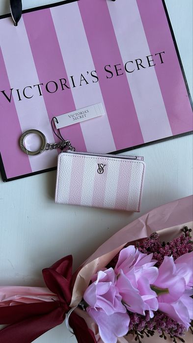 Victoria's Secret оригинален картхолдер / холдер за карти и портмоне
