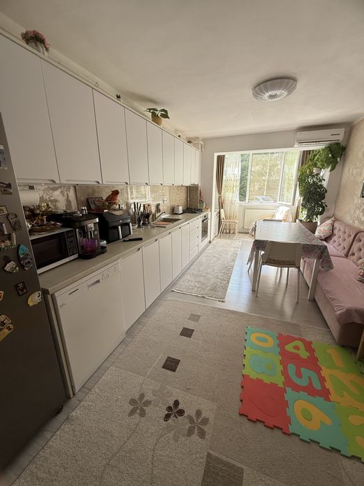 Vand Apartament 3 camere