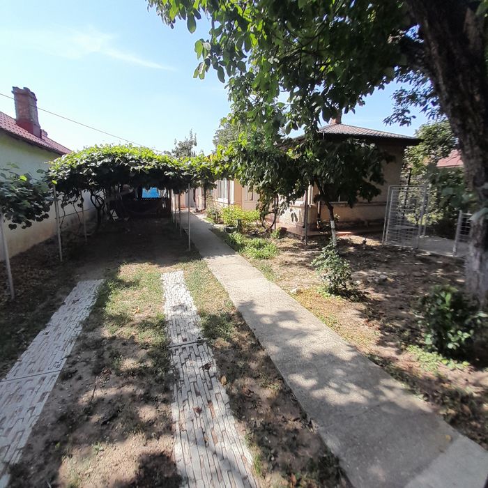 Inchiriez casa + gradina in com. Vidra, sat Sintesti
