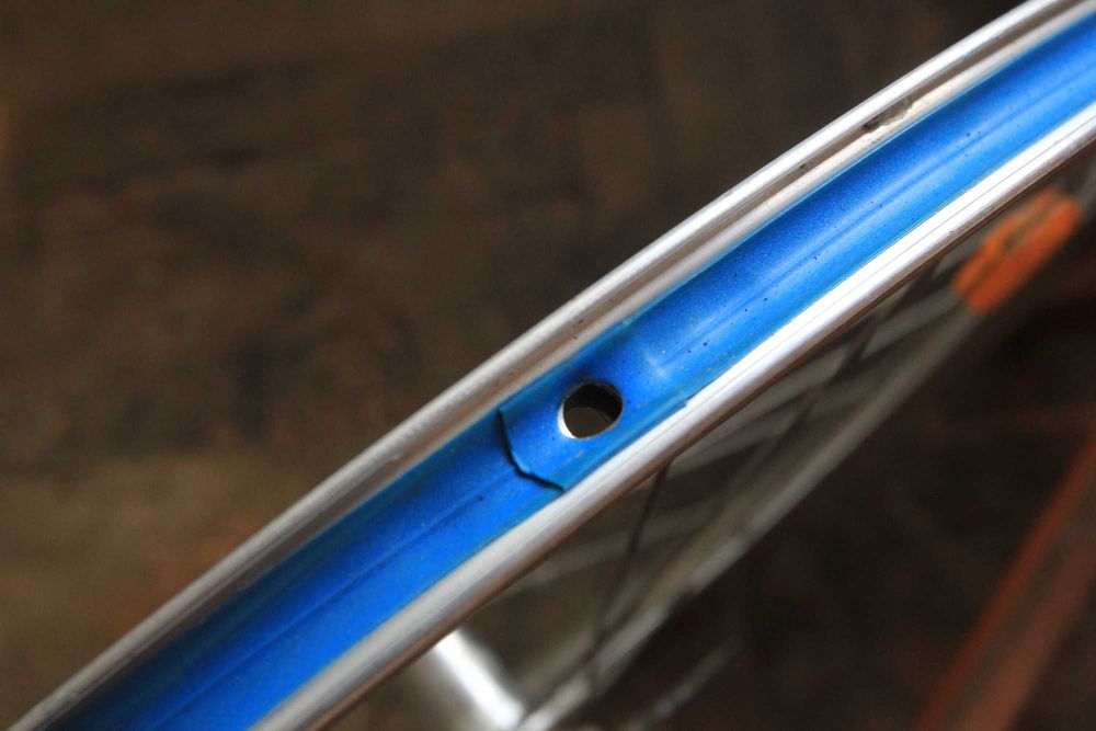 Капла за велосипед, 28", алуминиева, предна с диск.