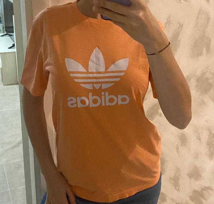 Спортна тениска adidas