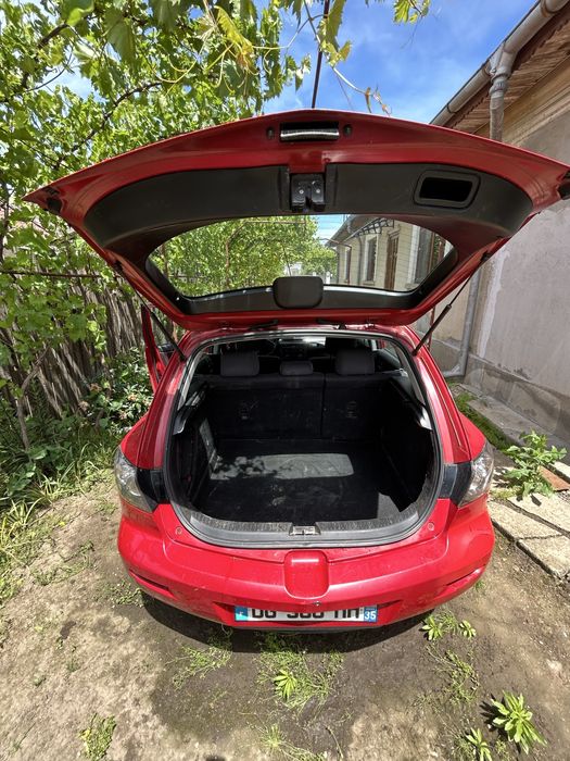 Mazda modelul 3, 2006