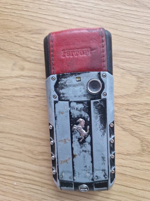 Vertu Ferrai telefon