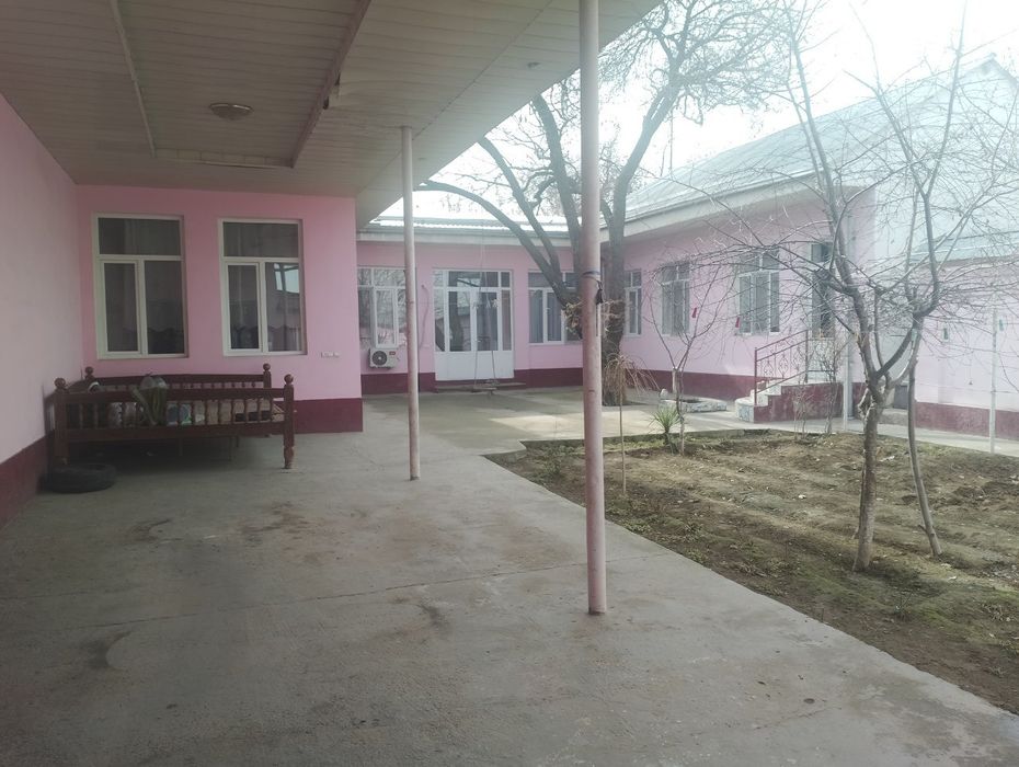 9.25 sotik 7 xonali uy sotiladi