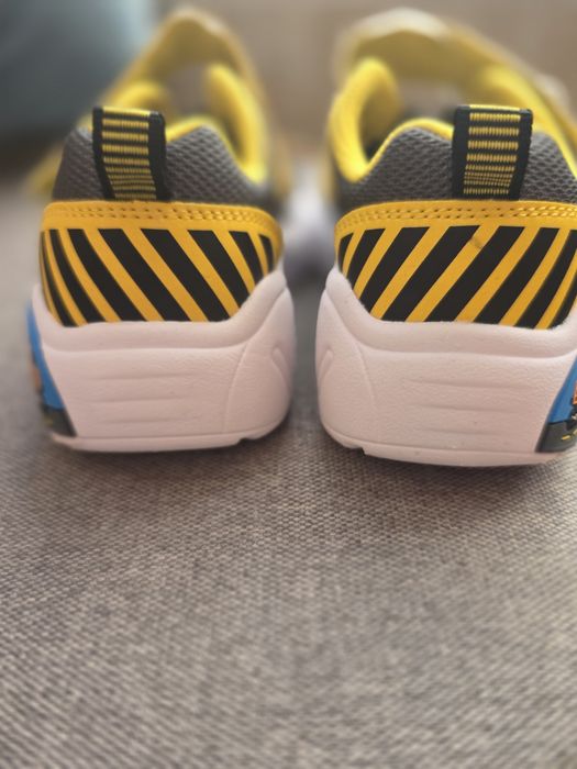 Adidasi Skechers