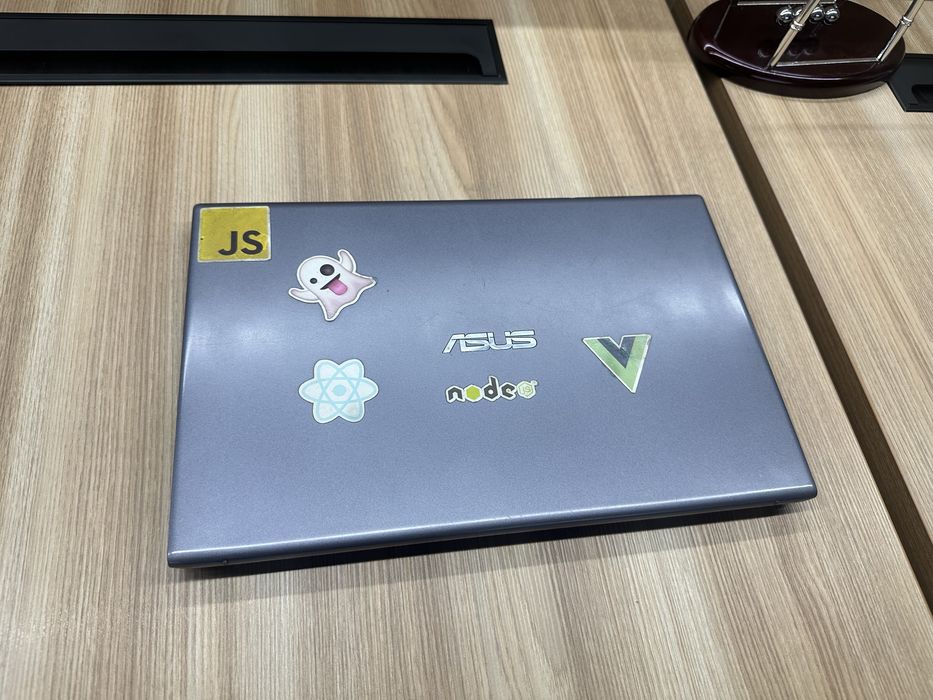 Asus vivobook 15