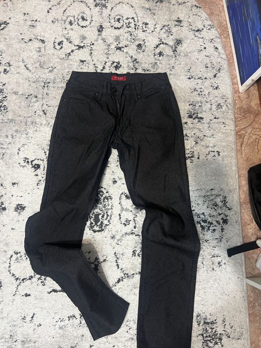 джинсы GUESS.