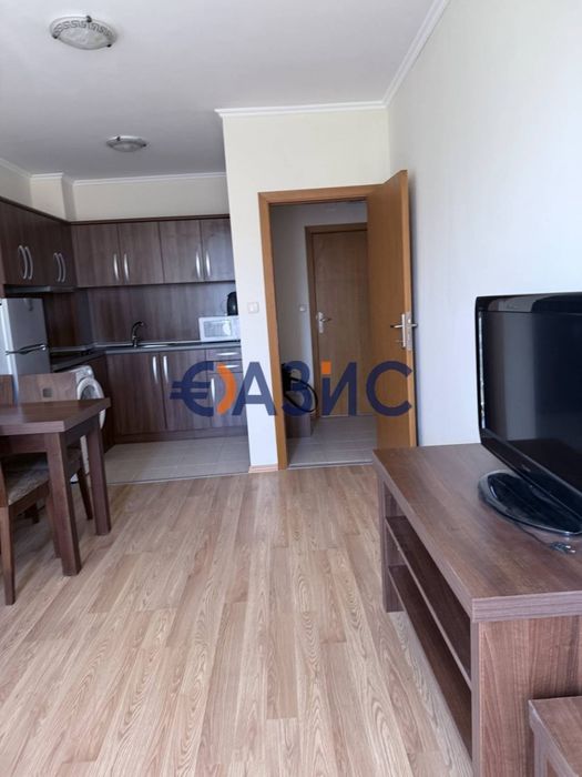 Продава се Двустаен апартамент в к.к. Слънчев бряг - 59 кв.м за 1111 €/кв.м - Снимка #2