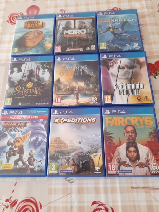 Продават се девет броя игри за PS4
