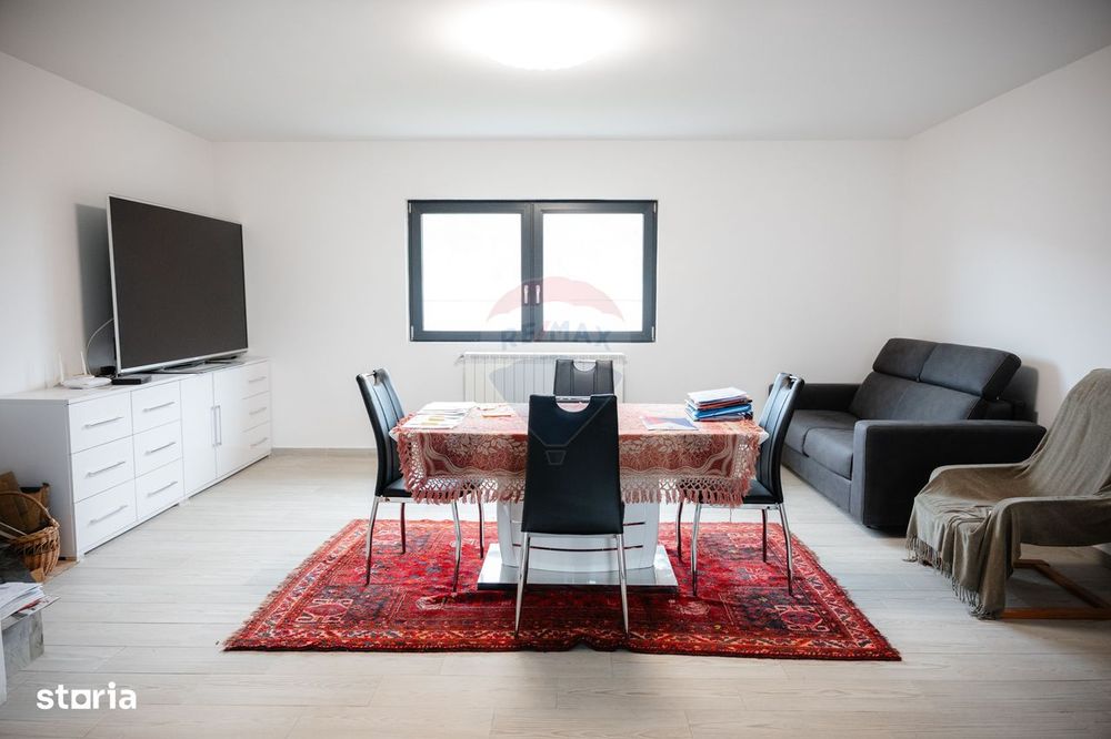 Casă / Vilă cu 5 camere de vânzare